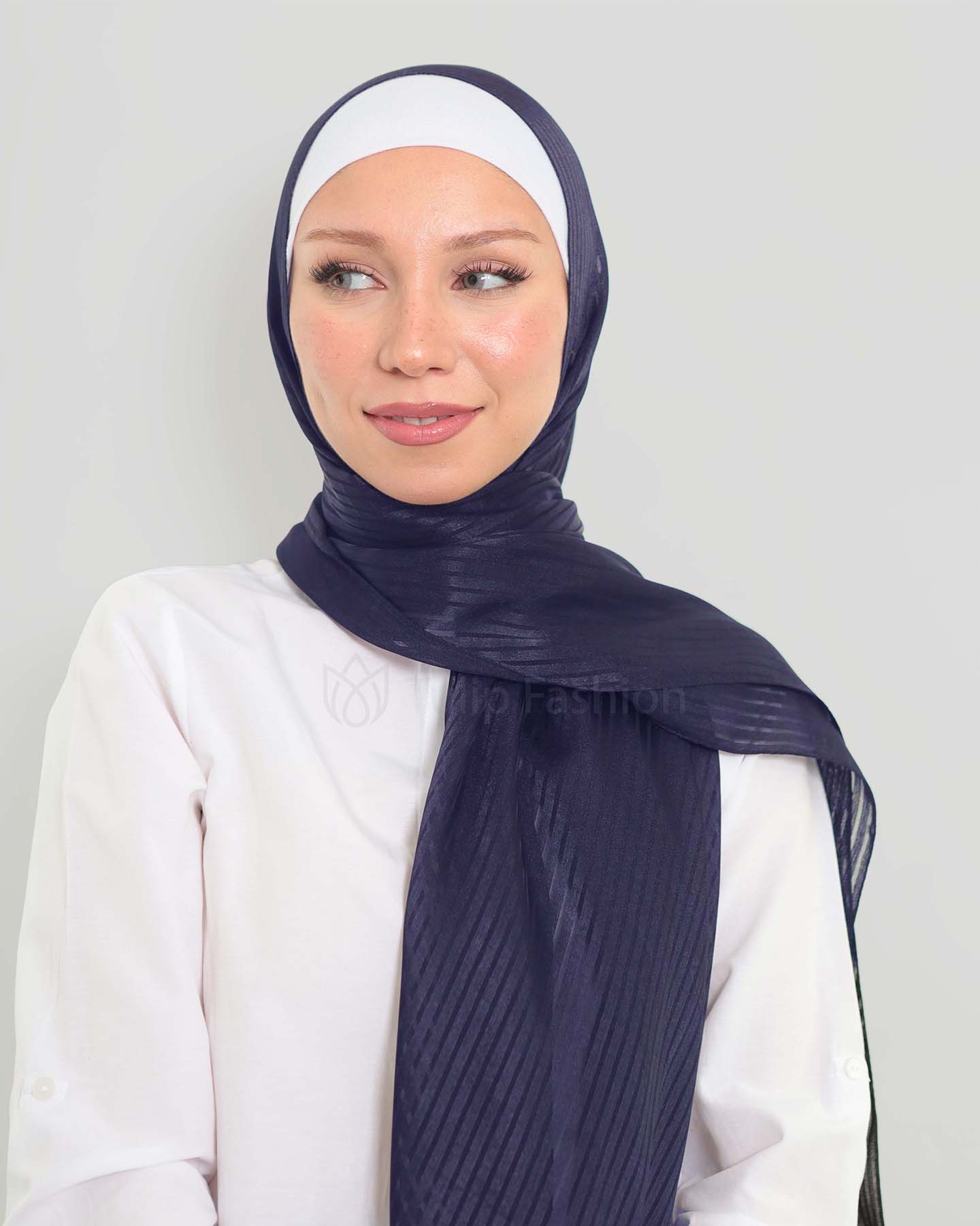 Hijab - Satin striped - Midnattsblå