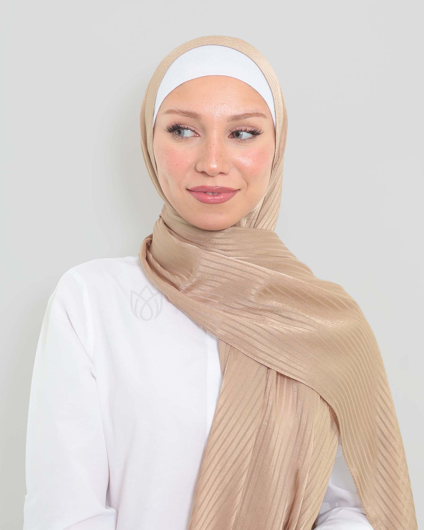 Hijab - Satin striped - Brunt socker