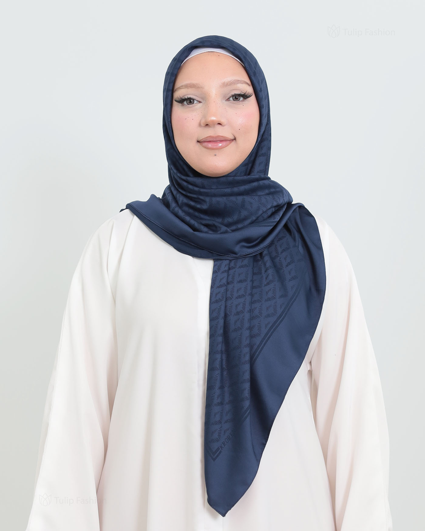Hijab - Square Viskon 120 cm - Midnattsblå