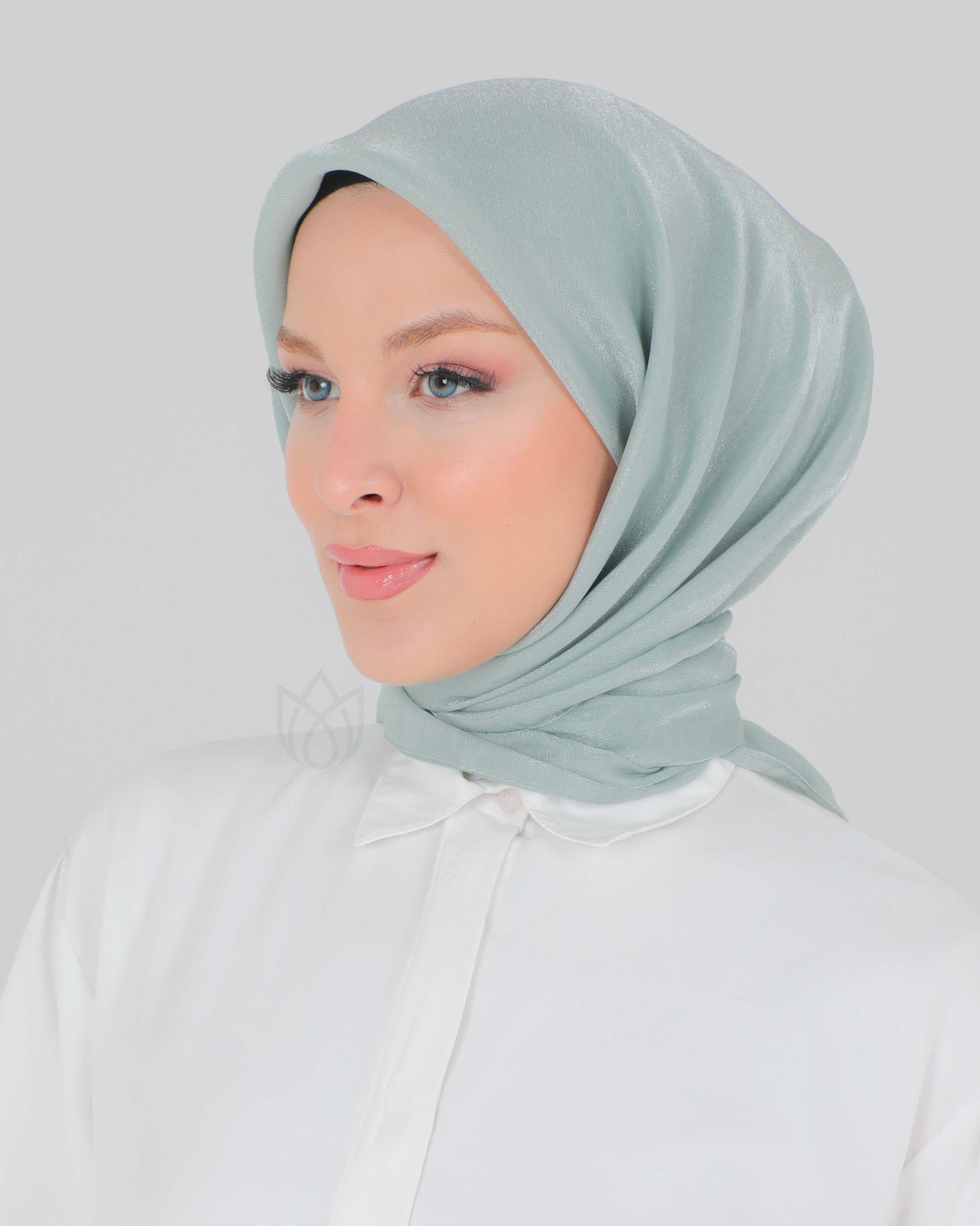 Hijab - Square shiny - Pistaschgrön