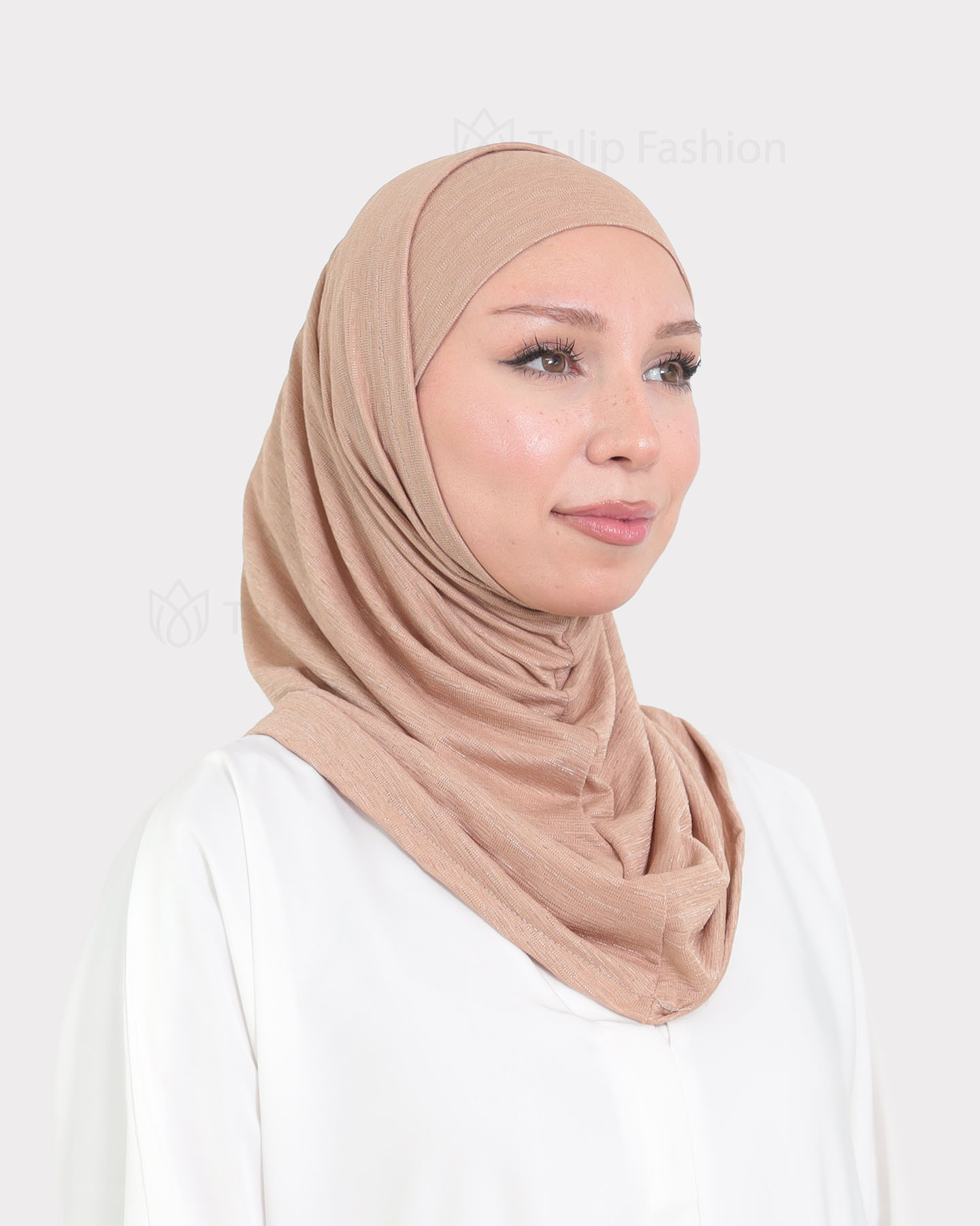 Hijab - Al Amira Lycra Metallic - Brunt Socker
