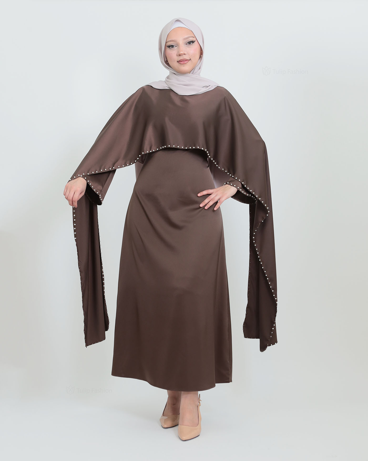Maxiklänning med Cape - Brun