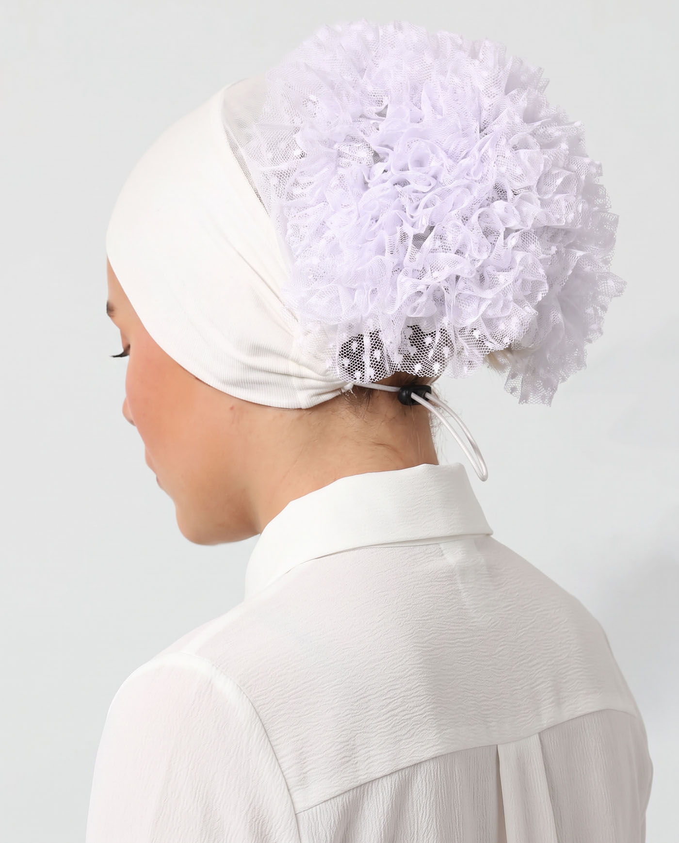 Adjustable Underscarf with Silicone and Puff - Off-White